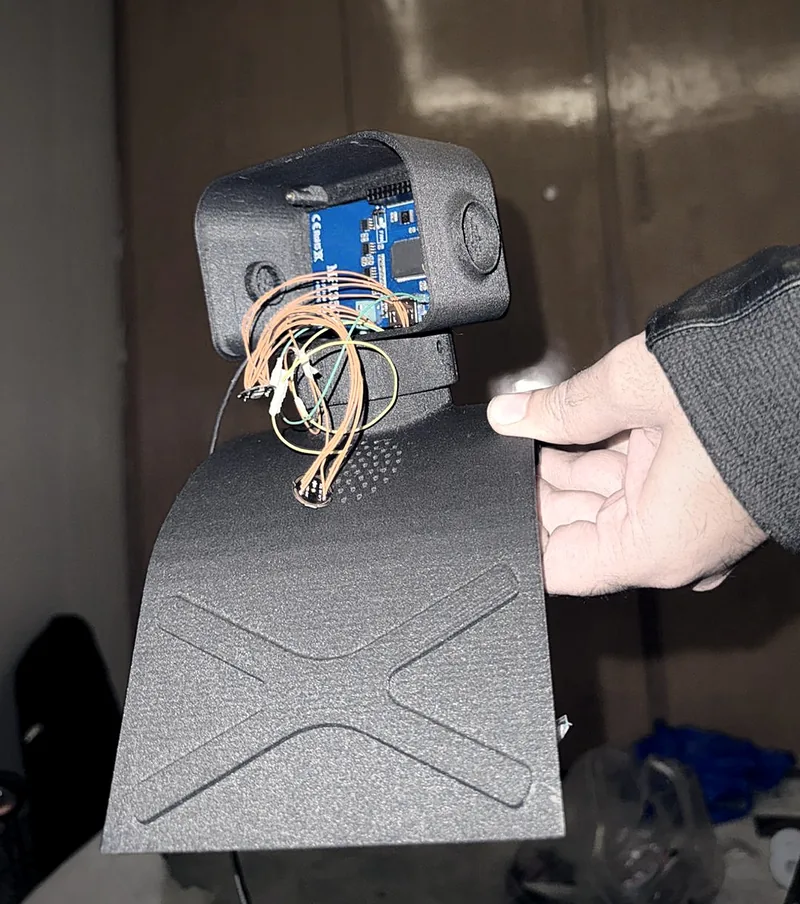 V1 head open, with the controller board and wiring visible